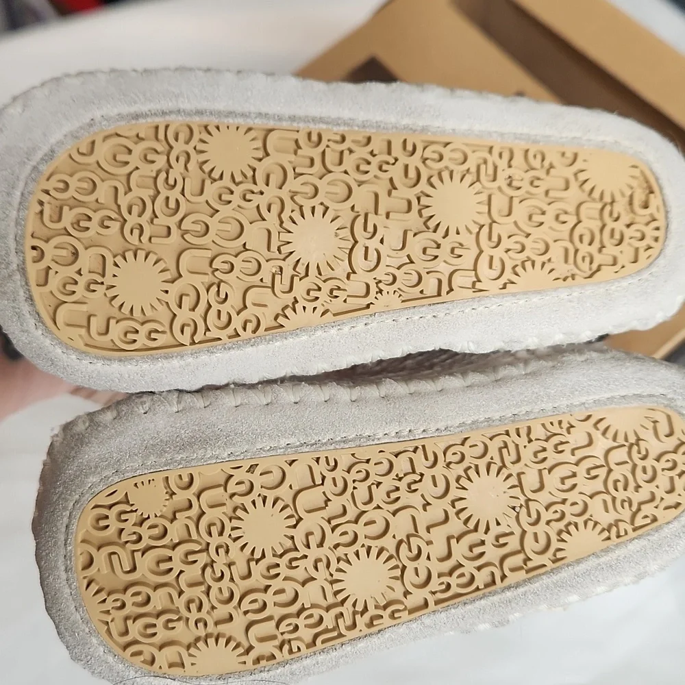 UGG‎ Infant Purl Knit Boots